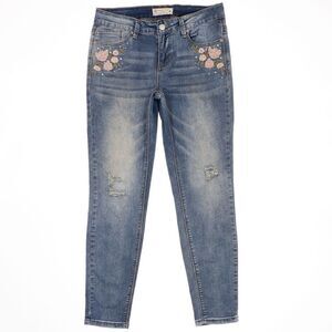 Angel Kiss Skinny Jeans Size 9 Juniors Embroidered Distressed Measures 30 x 27.5